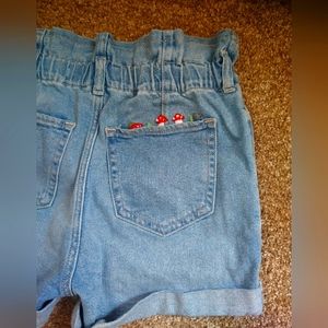 Mushroom embroidery mom shorts